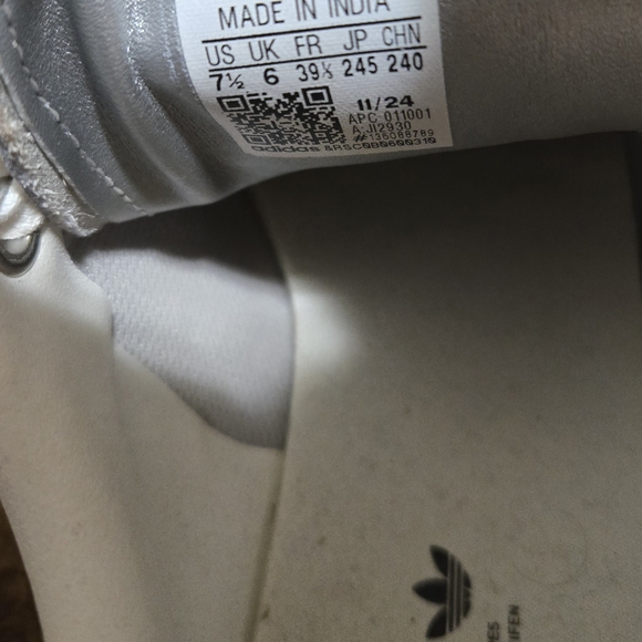 Adidas Silver Stan Smith Sneakers - Picture 4 of 4
